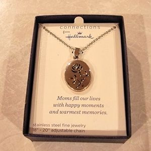 Mom necklace from Hallmark New in Box, never used